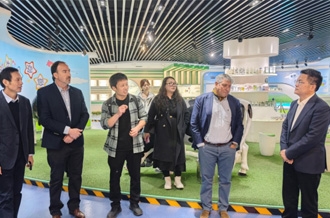 乌拉圭佛罗里达省省长卡洛斯一行到访河南荣耀网页版_荣耀（中国）乳业集团